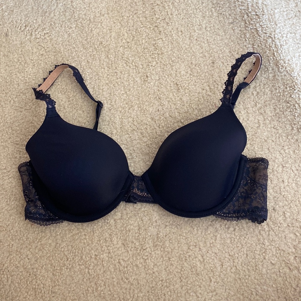Wacoal Navy Blue Lacy Strap Bra